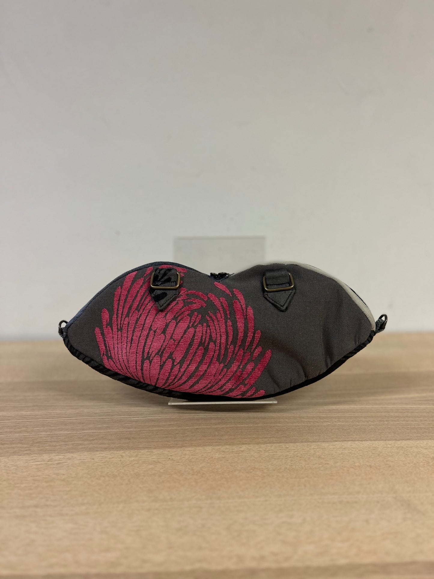 The Divided Love β₯οΈ KOKYKAI Baci π Handbag